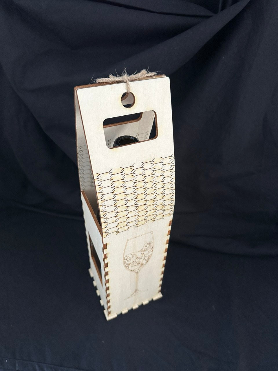 Cutie Vin Tradițională